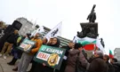 „Възраждане“ на протест в защита на българския лев - Снимка 2 - Tribune.bg