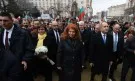 Радев поведе социалисти на шумно шествие до паметника на Левски