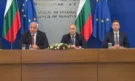 Правителството: Има връзка между полетите на Пеевски и поръчките за мантинели