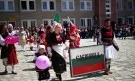 В с. Елешница посрещат Великден с кукерски фестивал (СНИМКИ)
