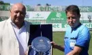 Кралев награди Веселин Мишев за рекорд в елитния футбол