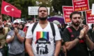 Хиляди в Турция на протест против ЛГБТ организациите - Снимка 5 - Tribune.bg