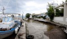 Проливните дъждове взеха жертва и причиниха хаос в Гърция (СНИМКИ) - Снимка 4 - Tribune.bg