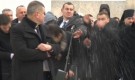Посрещнаха Петков на Шипка с викове - „Оставка, предатели“, целиха го със снежни топки (СНИМКИ) - Снимка 3 - Tribune.bg
