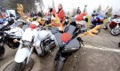 Дядо Коледа на колела: Мотористи създадоха празнично настроение в София - Снимка 3 - Tribune.bg