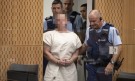 Избилият 49 души в Нова Зеландия влезе в съда и показа, че е „окей“ (СНИМКИ) - Снимка 2 - Tribune.bg