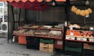 Навалици на пазара във Варна, търговците недоволни от мерките (СНИМКИ) - Снимка 10 - Tribune.bg
