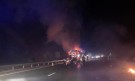 Тежка катастрофа на АМ „Струма“ със запален пътнически автобус, 45 души са загинали (ОБНОВЕНА/СНИМКИ) - Снимка 3 - Tribune.bg