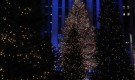 Запалиха светлините на коледната елха пред Рокфелер център в Ню Йорк (СНИМКИ) - Снимка 5 - Tribune.bg